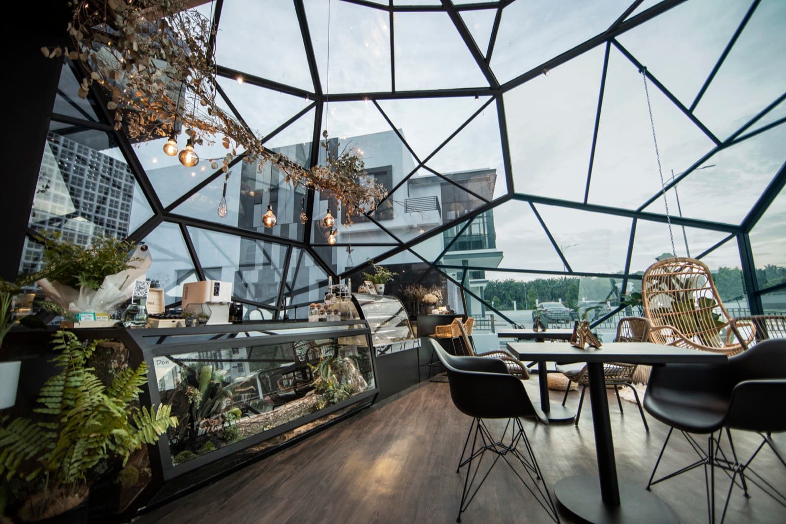 SPAZEHAUS café by day